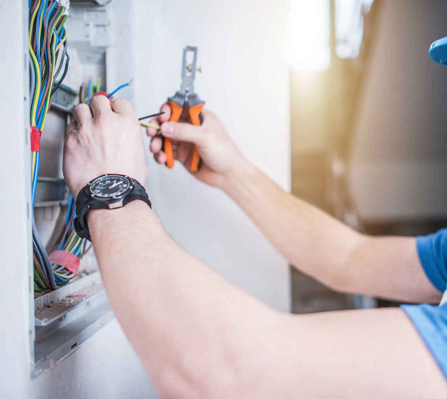 electric-technician-job-1500×1333-cropped